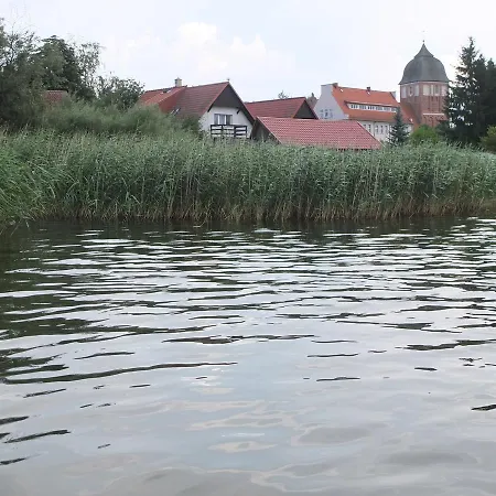 ヴィラ Mazurska Deluxe W Pasymiu Z Prywatnym Pomostem Na Jezioro Kalwa I Lodzia Na Wylacznosc Najwyzsze Premium W Osada Zamkowa パシム