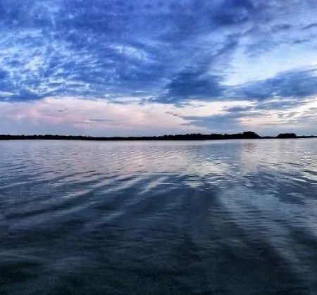 ヴィラ Mazurska Deluxe W Pasymiu Z Prywatnym Pomostem Na Jezioro Kalwa I Lodzia Na Wylacznosc Najwyzsze Premium W Osada Zamkowa *