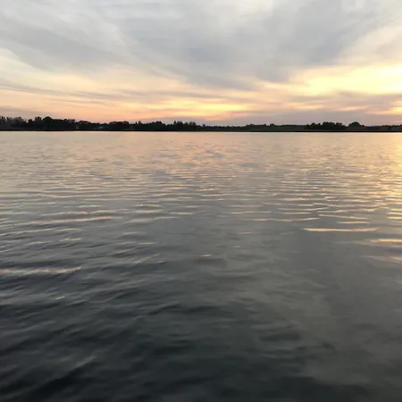 Mazurska Deluxe W Pasymiu Z Prywatnym Pomostem Na Jezioro Kalwa I Lodzia Na Wylacznosc Najwyzsze Premium W Osada Zamkowa Villa