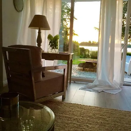 Villa Mazurska Deluxe W Pasymiu Z Prywatnym Pomostem Na Jezioro Kalwa I Lodzia Na Wylacznosc Najwyzsze Premium W Osada Zamkowa Pasym