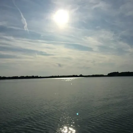 Mazurska Deluxe W Pasymiu Z Prywatnym Pomostem Na Jezioro Kalwa I Lodzia Na Wylacznosc Najwyzsze Premium W Osada Zamkowa ヴィラ *