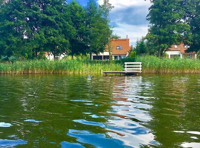 Villa Mazurska Deluxe: Lakeside Retreat With Private Pier On Kalwa