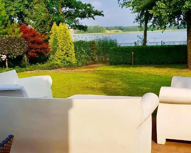 Villa Mazurska Deluxe: Lakeside Retreat With Private Pier On Kalwa *