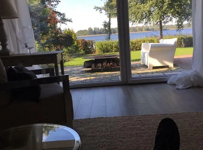 Villa Mazurska Deluxe: Lakeside Retreat With Private Pier On Kalwa